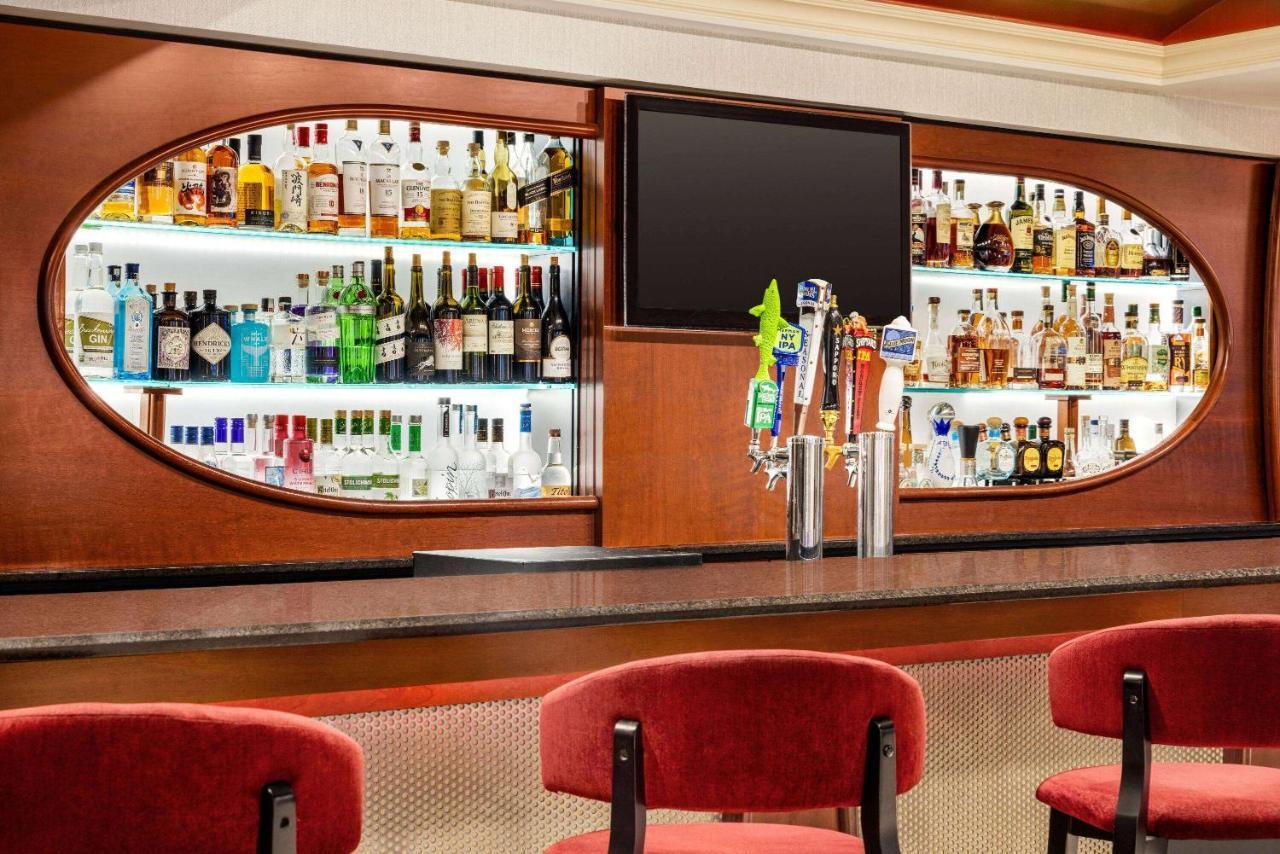 Viana Hotel And Spa, Trademark Collection By Wyndham Westbury Extérieur photo