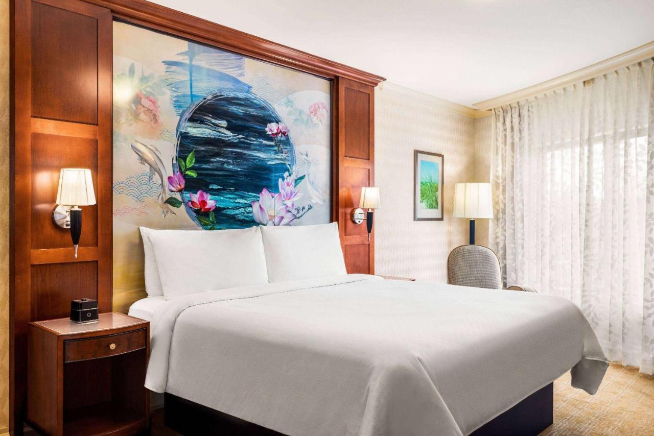 Viana Hotel And Spa, Trademark Collection By Wyndham Westbury Extérieur photo