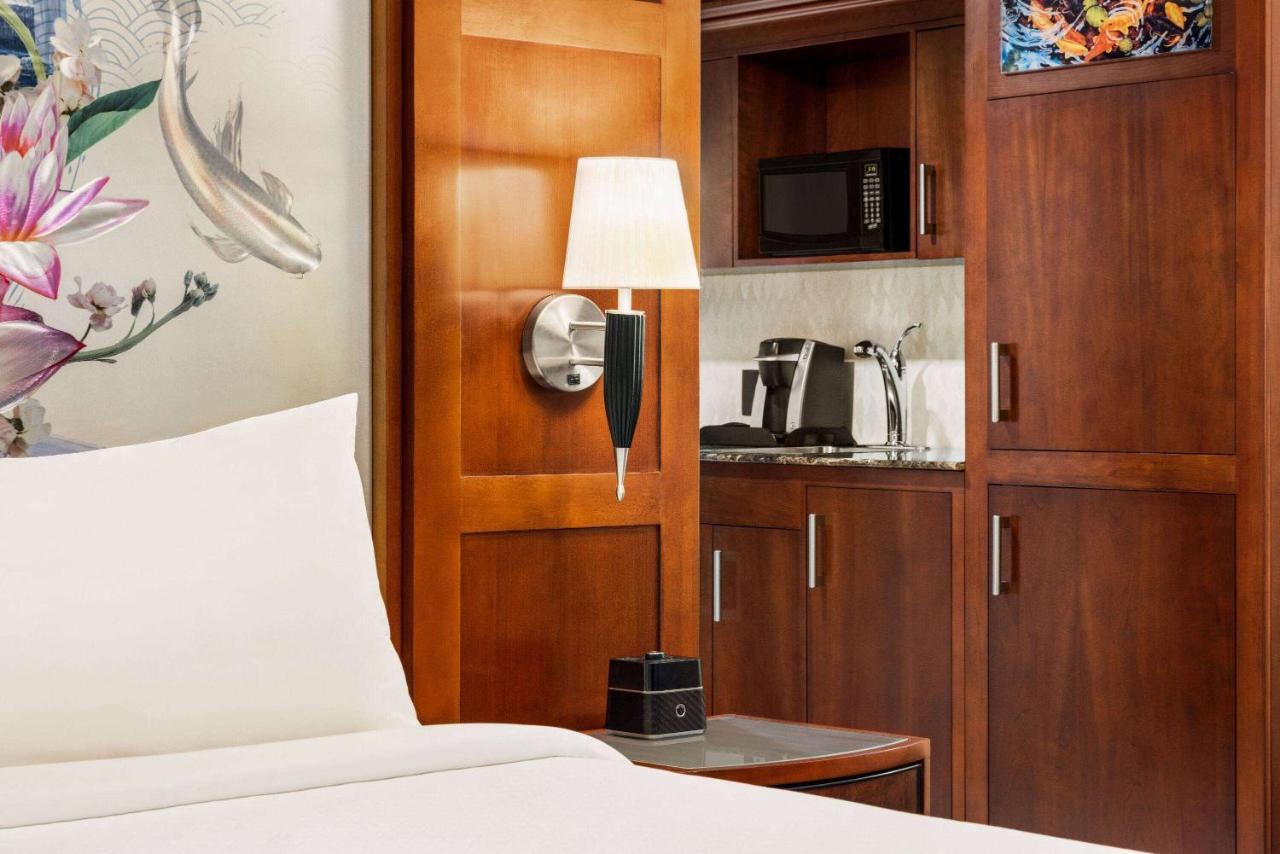 Viana Hotel And Spa, Trademark Collection By Wyndham Westbury Extérieur photo