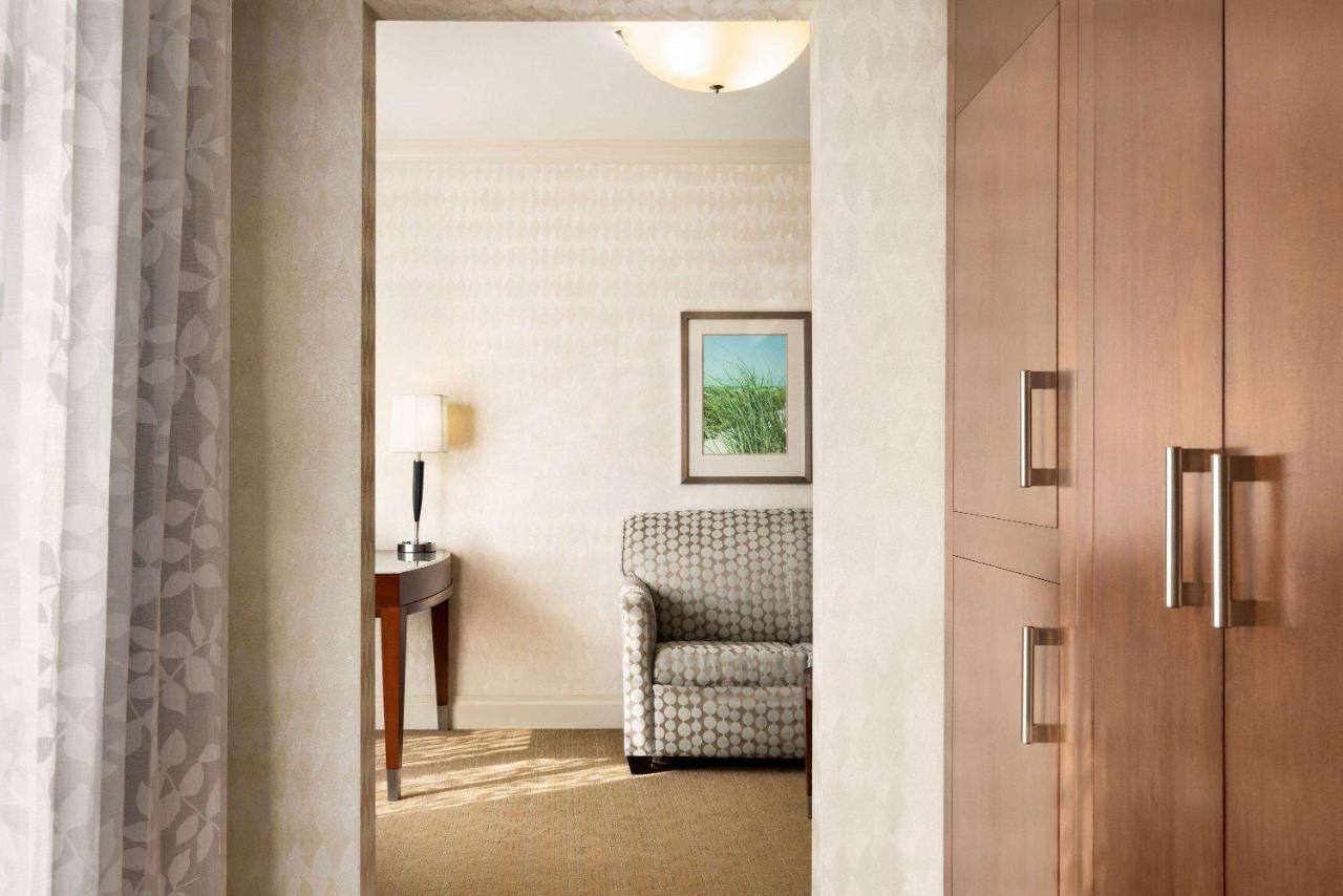 Viana Hotel And Spa, Trademark Collection By Wyndham Westbury Extérieur photo