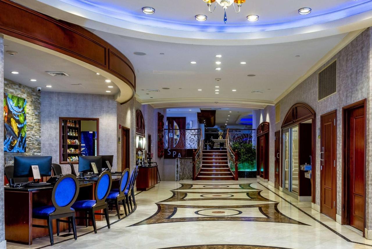 Viana Hotel And Spa, Trademark Collection By Wyndham Westbury Extérieur photo