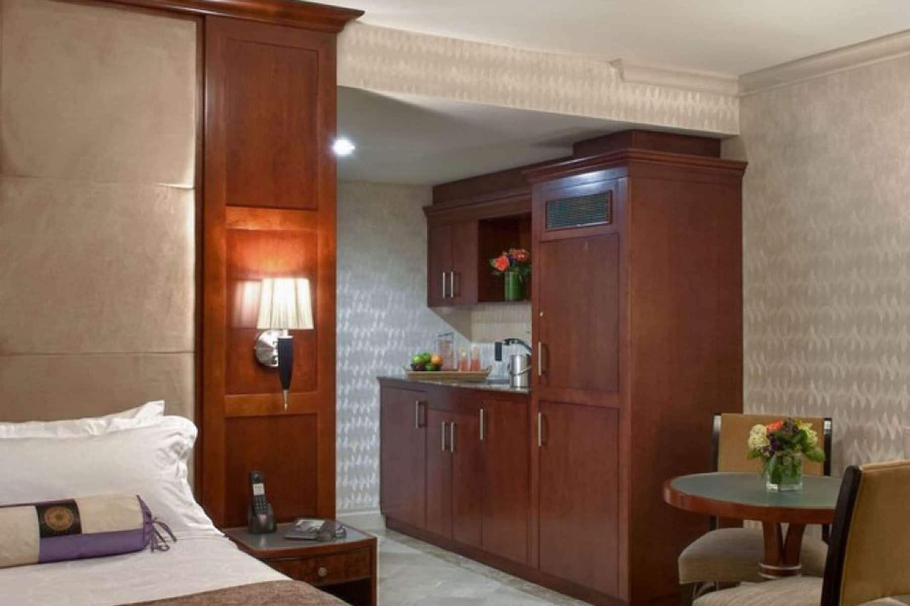 Viana Hotel And Spa, Trademark Collection By Wyndham Westbury Extérieur photo