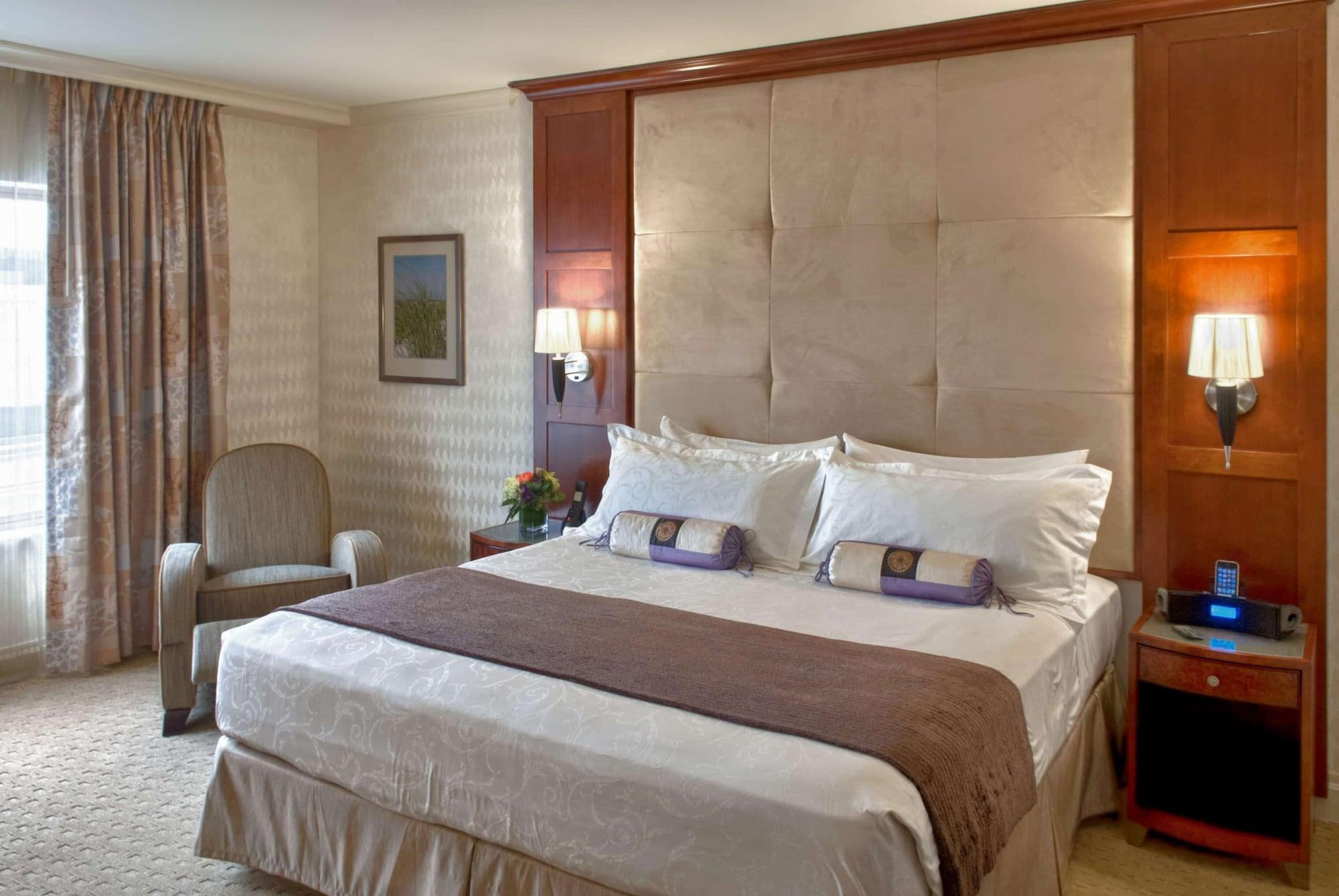 Viana Hotel And Spa, Trademark Collection By Wyndham Westbury Extérieur photo